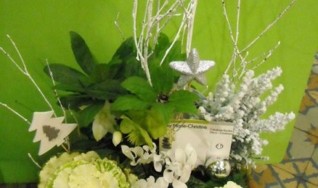 Composition florale pour un mariage à La Charité-sur-Loire. Marie-Christine LAMY